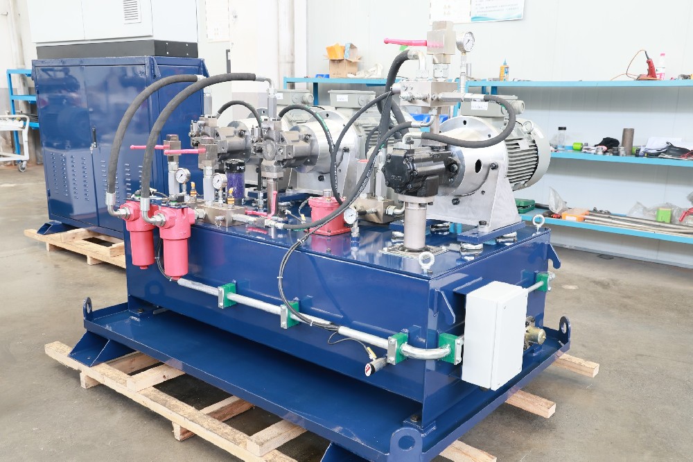 訂做液壓油缸滿(mǎn)足行業(yè)多元應(yīng)用需求